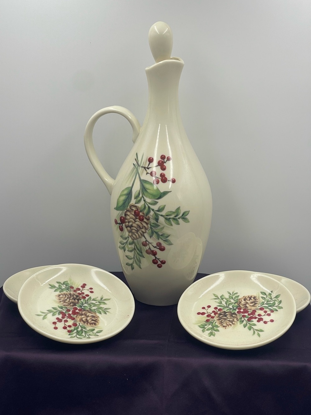 Lenox “Williamsburg Boxwood & Pine”Cruet Oil Bottle w/ Stopper & Saucers 6pc Set